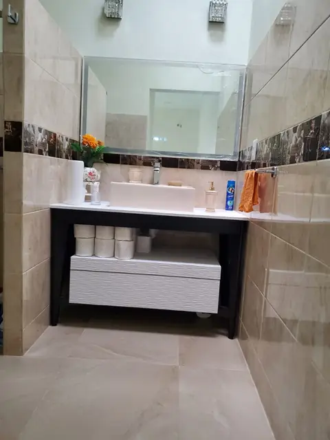 Casa Andalucía: cancelería tono madera — foto 7