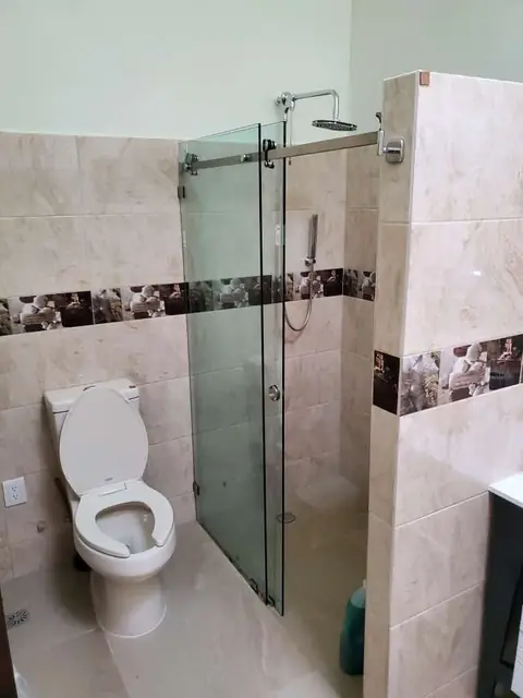 Casa Andalucía: cancelería tono madera — foto 8