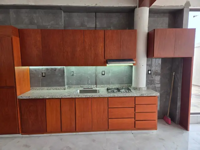 Casa en Boca del Río: cocina, clósets y plafón de madera — foto 2