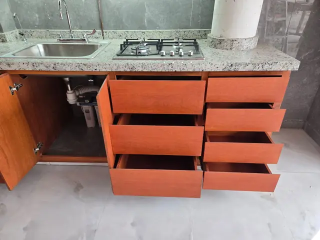 Casa en Boca del Río: cocina, clósets y plafón de madera — foto 8