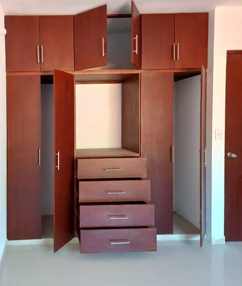 Casa completa en carpintería: abierto