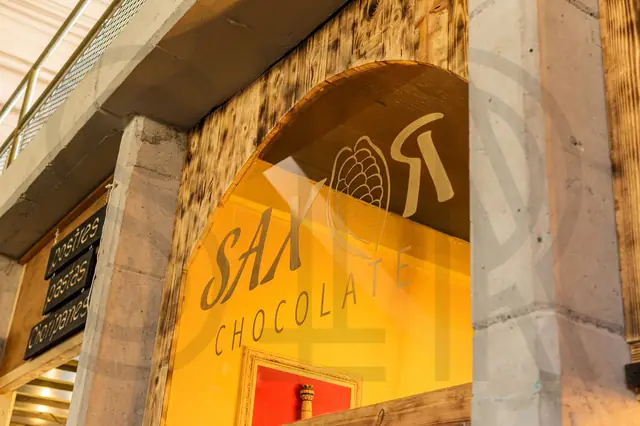 Chocolatería: fachada y mobiliario rústico — foto 9