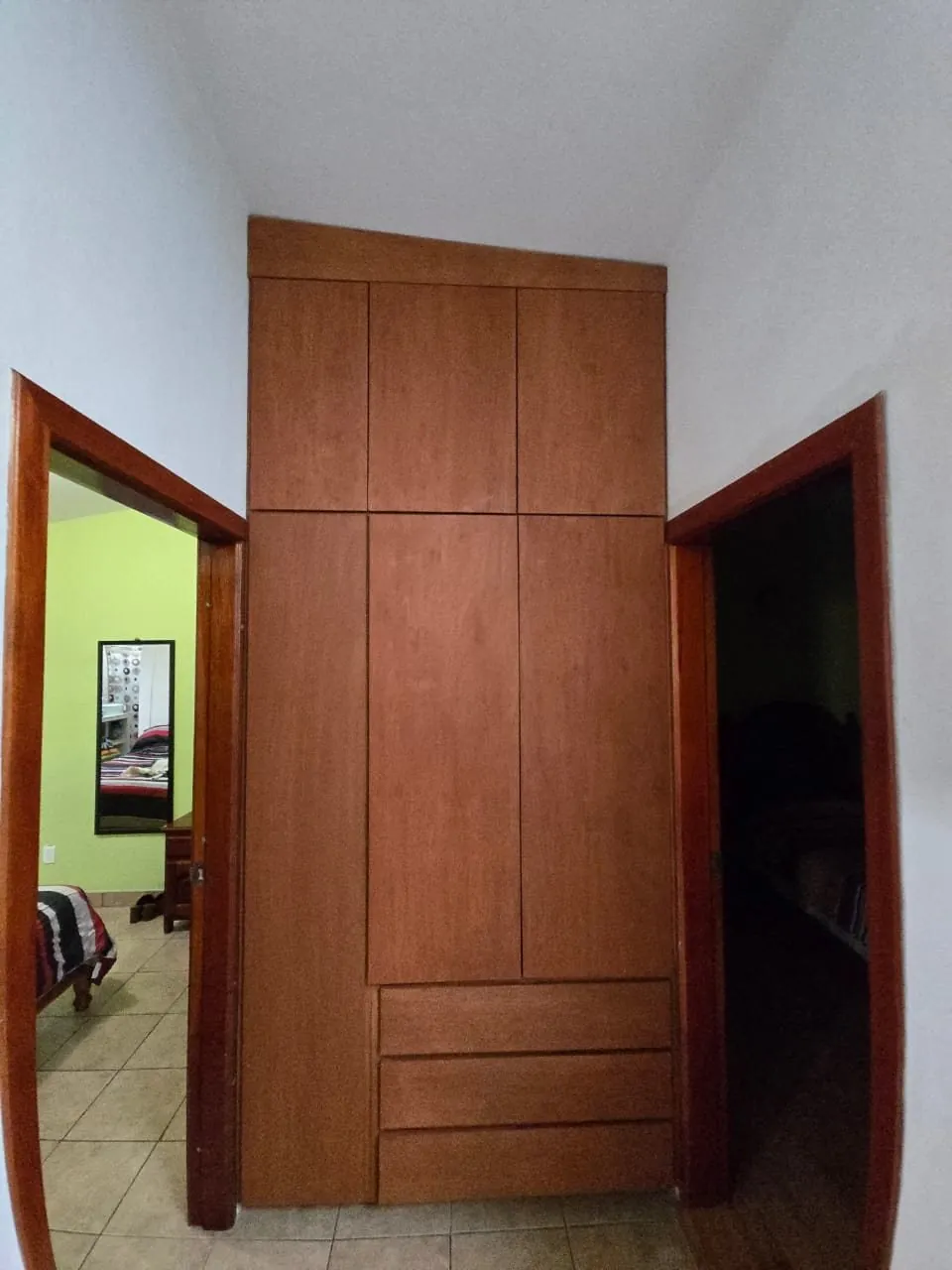Clósets en gris y tono madera — foto 4