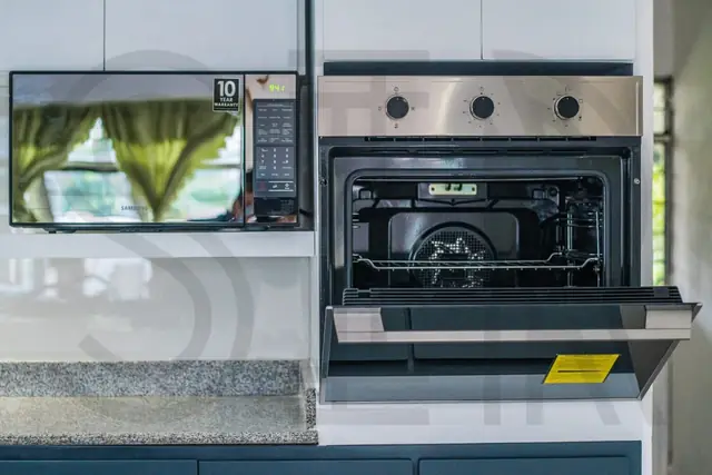 Cocina azul petróleo con isla — foto 12