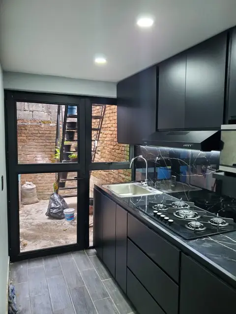 Cocina negra con granito Vía Láctea — foto 7