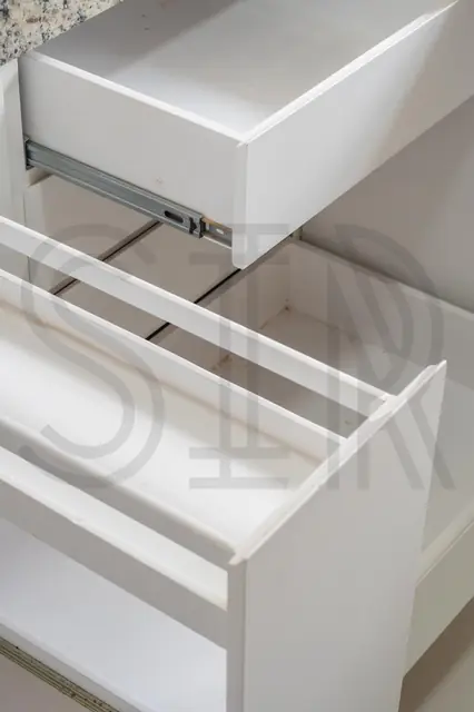Cocina blanca con granito y madera — foto 10