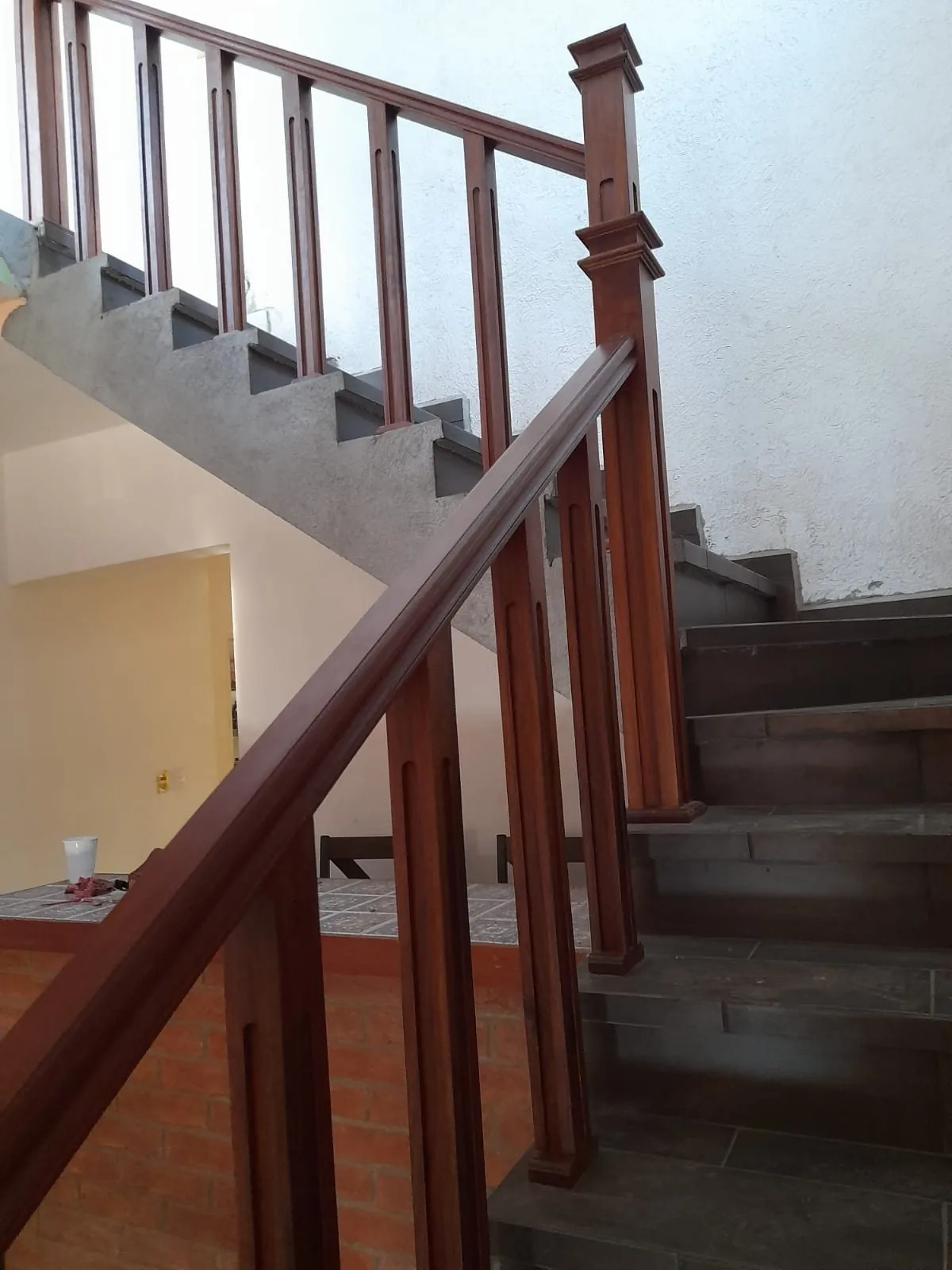 Barandal de postes en escalera de dos tramos — foto 3