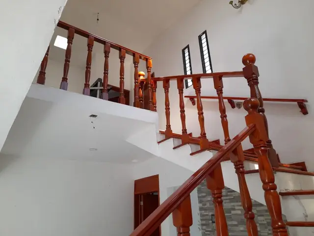 Escalera con barandal torneado — foto 4