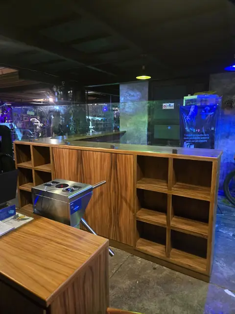 Recepción y casilleros para gimnasio — foto 9