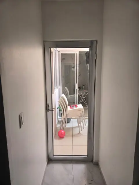 Puertas de aluminio, cristal y herrería — foto 10