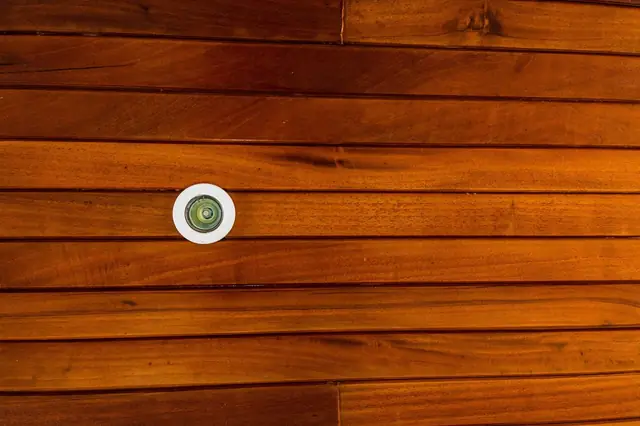 Plafón curvo de duela de madera — foto 8